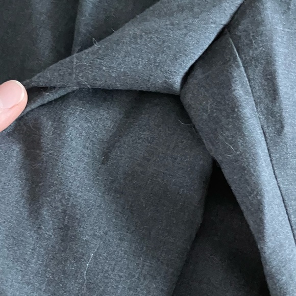 Beautiful light dress pants - Picture 3 of 6